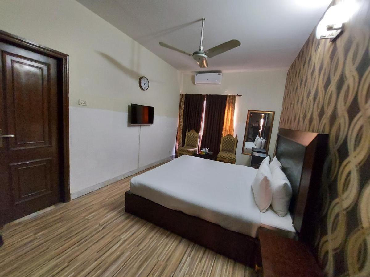 Casa Blanca Boutique Guest House イスラマバード エクステリア 写真